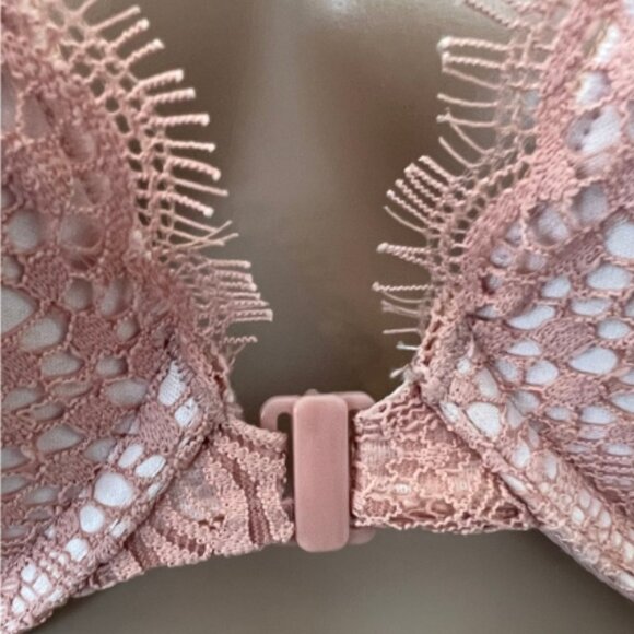 Victoria Secret's Lace Bra Very Sexy Push-Up / Size 36 D / Pink - Picture 5 of 9